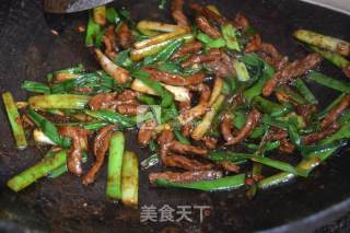 青蒜牛柳的做法步骤：7
