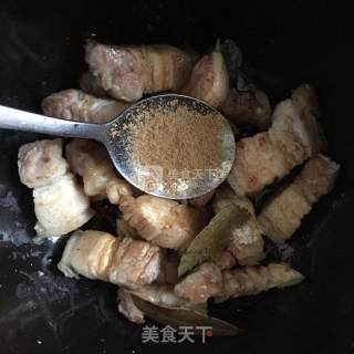 卤蛋红烧肉的做法步骤：7