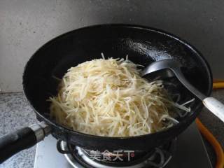 葱蒜土豆丝的做法步骤：4
