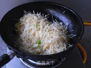 葱蒜土豆丝的做法步骤：5