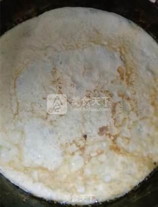 火腿鸡蛋摊饼的做法步骤：2