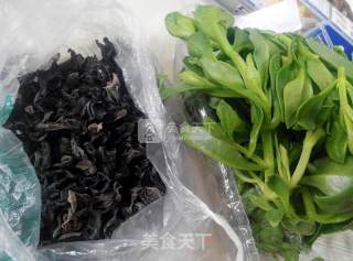 消脂降压——蒜蓉田七木耳的做法步骤：1