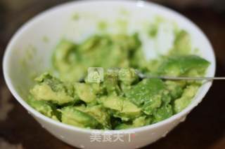 牛油果酱海鲜意面的做法步骤：2