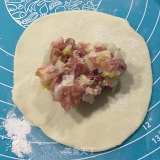 白菜猪肉馅饼的做法步骤：9