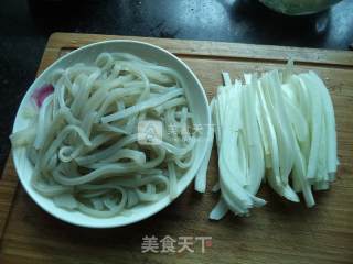 白菜粉丝的做法步骤：1