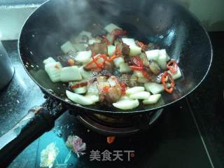 小炒腊肉的做法步骤：13