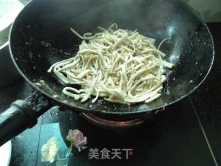 芹菜墨鱼木耳豆腐丝的做法步骤：5