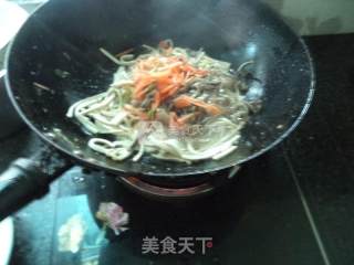 芹菜墨鱼木耳豆腐丝的做法步骤：6
