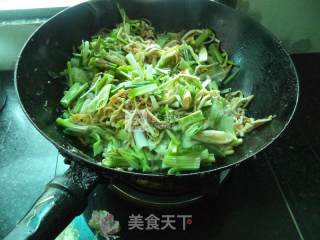 芹菜墨鱼木耳豆腐丝的做法步骤：13
