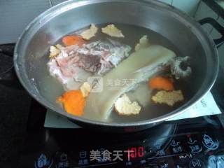墨鱼羊肉汤的做法步骤：2