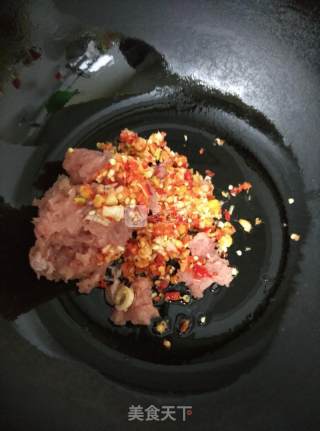 辣椒肉酱的做法步骤：2