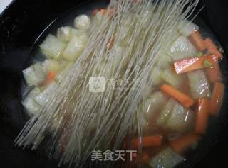青菜贡丸粉丝汤的做法步骤：3