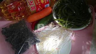 温拌木耳海带丝的做法步骤：1