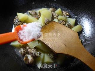 花螺煮土豆的做法步骤：7