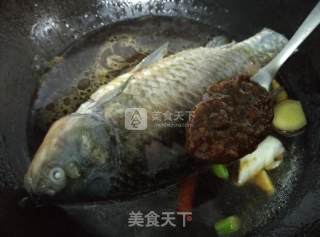 酱烧鲫鱼的做法步骤：4