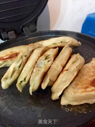 肉三鲜韭菜盒子的做法步骤：15