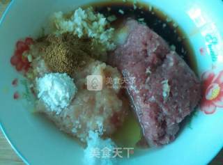 五香卷煎的做法步骤：1