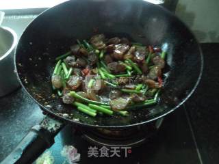 蒜苔香肠的做法步骤：12