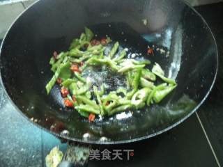 腊肠瘦肉油豆腐丝的做法步骤：10