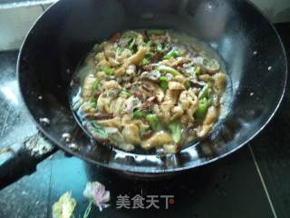 腊肠瘦肉油豆腐丝的做法步骤：15