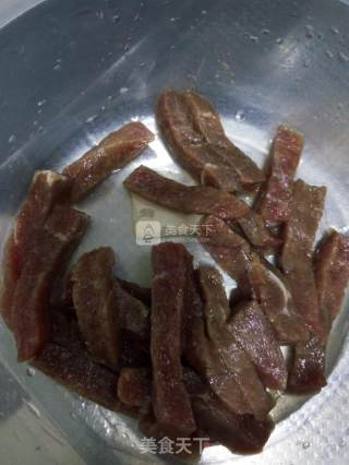 砂锅牛肉焖饭的做法步骤：3