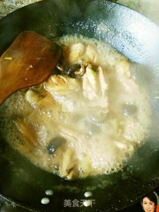 米饭杀手——啤酒香菇鸡翅的做法步骤：9