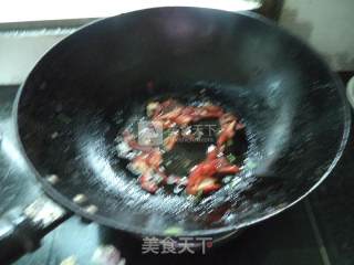 包菜香菇肉丝炒河粉的做法步骤：2