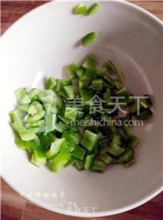 【腊味季】广味腊肠披萨的做法步骤：5