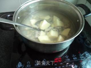 土豆小肠煲汤的做法步骤：6