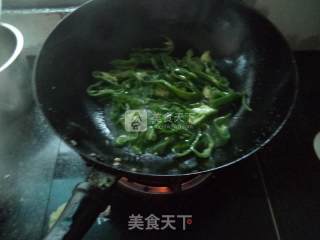 青椒蛋皮肉丝的做法步骤：5