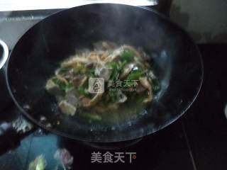 青椒蛋皮肉丝的做法步骤：8