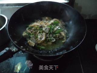 青椒蛋皮肉丝的做法步骤：9