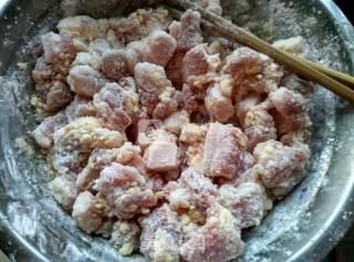 菠萝咕唠肉的做法步骤：4