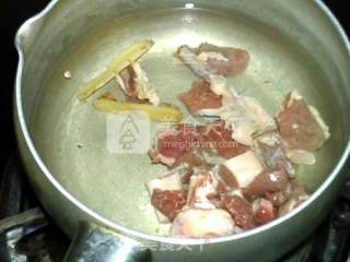 肉苁蓉炖牛肉的做法步骤：5
