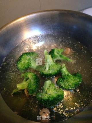 翡翠黄金炒饭的做法步骤：4