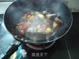 土豆胡萝卜烧排骨的做法步骤：11