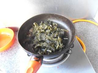 冻豆腐雪里蕻的做法步骤：3