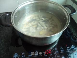 小肠蛋卷香菇汤的做法步骤：4