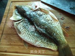 蒜香酸辣鱼的做法步骤：3