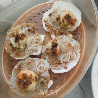 蒜蓉粉丝蒸扇贝的做法步骤：3