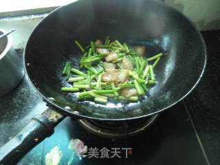 蒜苔五花肉炒粉的做法步骤：7