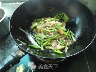 蒜苔五花肉炒粉的做法步骤：13