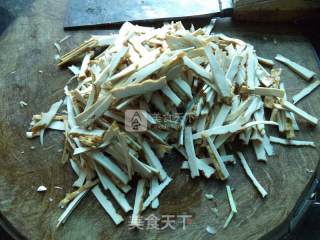 拌熏香干丝的做法步骤：2