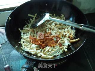 拌熏香干丝的做法步骤：11