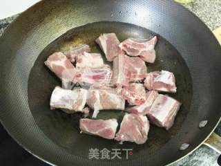 川味秘制排骨的做法步骤：1