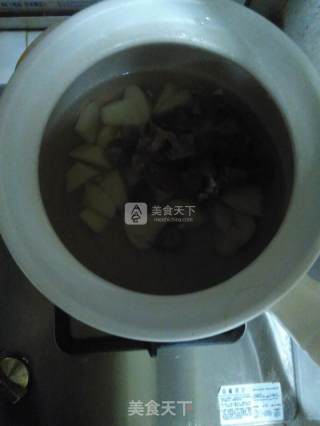 土豆烧牛肉的做法步骤：3