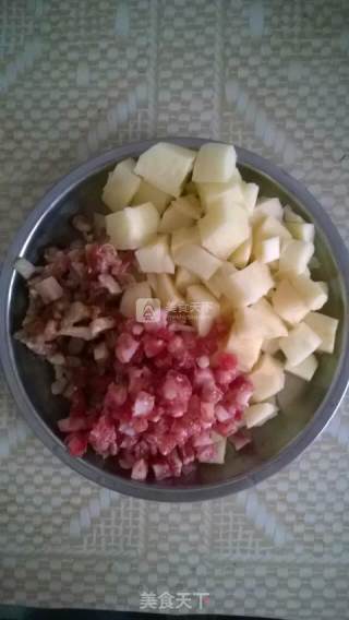 【电饭锅食谱】广式腊肉腊肠焖饭的做法步骤：2