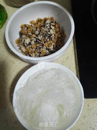 粉丝馅饼的做法步骤：1