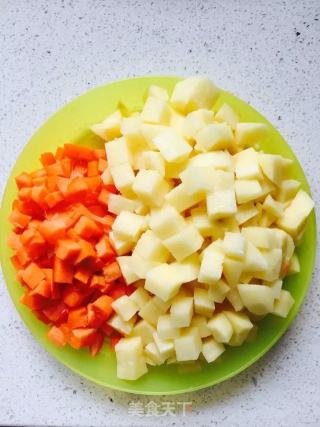 咖喱鸡丁饭的做法步骤：2