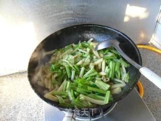 菠菜梗土豆条的做法步骤：7